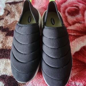 Women's Quilted Slip-On Flats in Black - Comfort Design